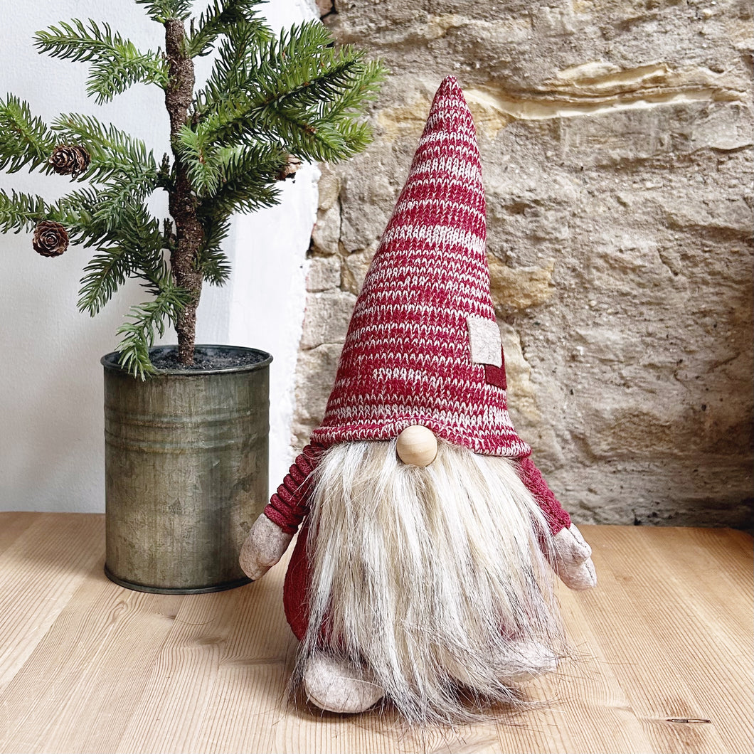 Nordic Red Knit Gonk